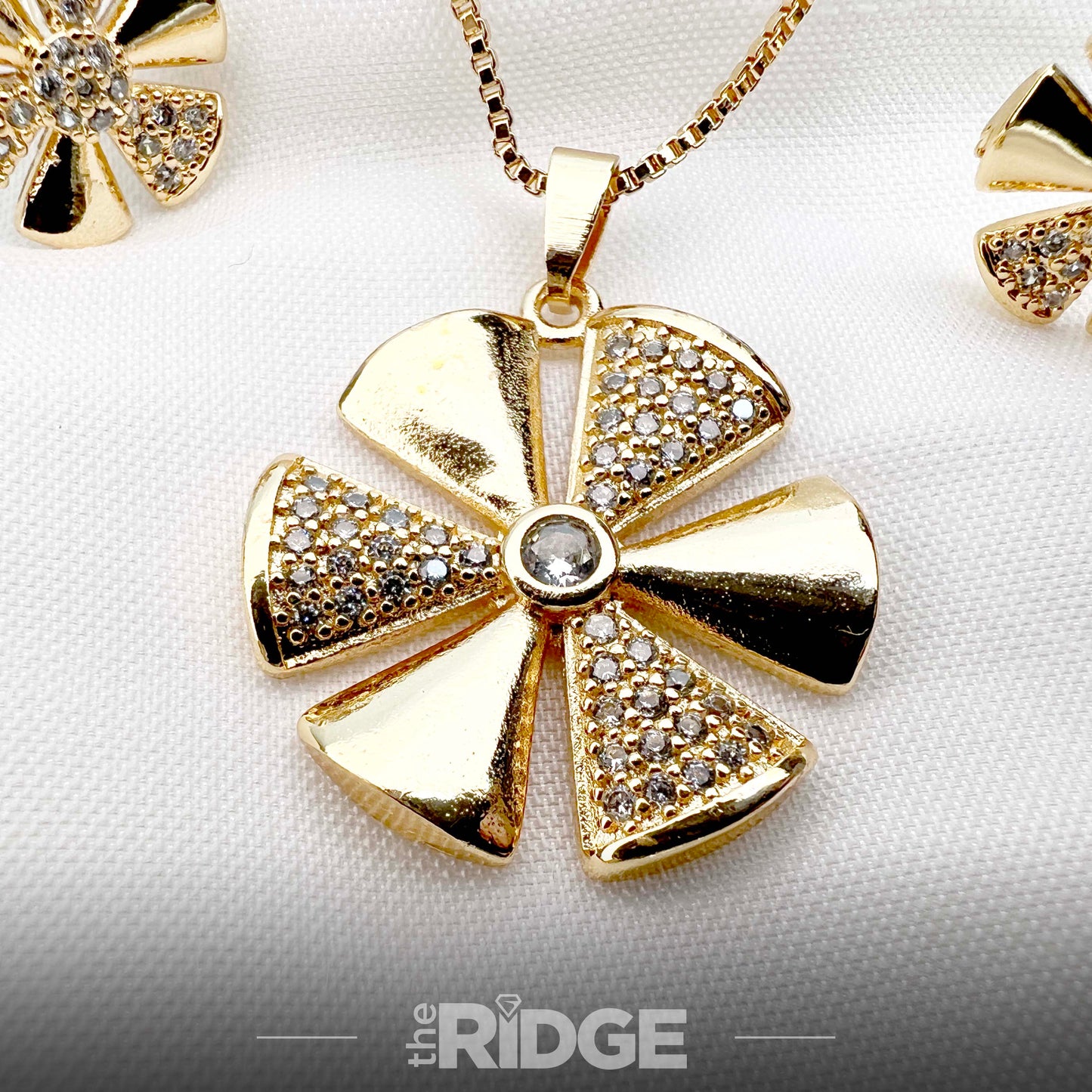 Flower Crystal Pendant Necklace & Earrings Set – Gold