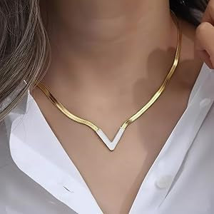 White V Necklace