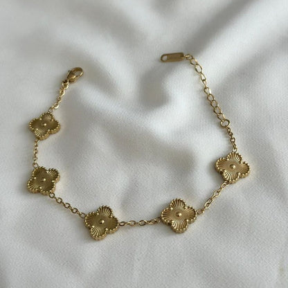 Gold Clover Bracelet - Gold Plated