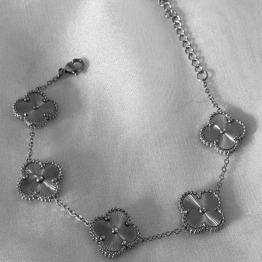 Silver Clover Bracelet - Silver