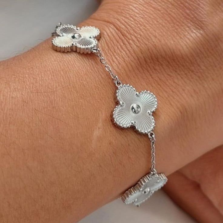 Silver Clover Bracelet - Silver