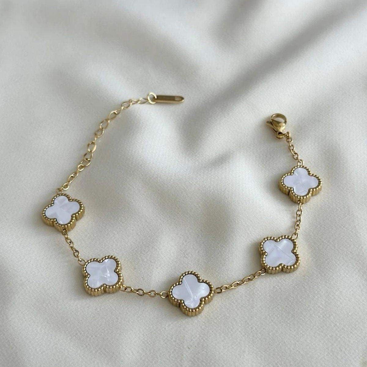 White Clover Bracelet - Gold Plated