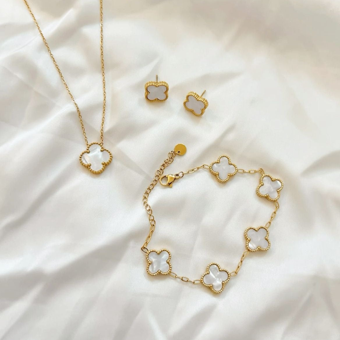 White Enamel Clover Jewelry Set – [Set of 3]