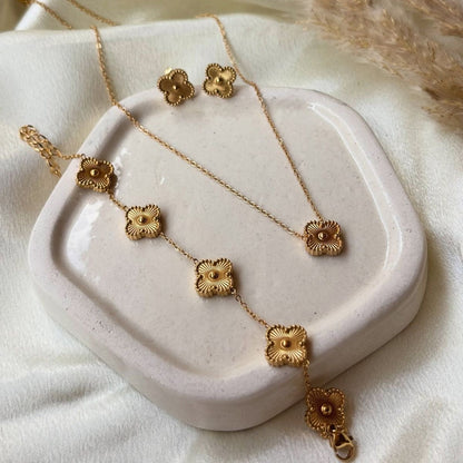 Golden Enamel Clover Jewelry Set – [Set of 3]