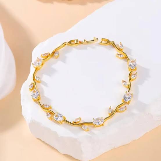 Tulip Bracelet - Gold