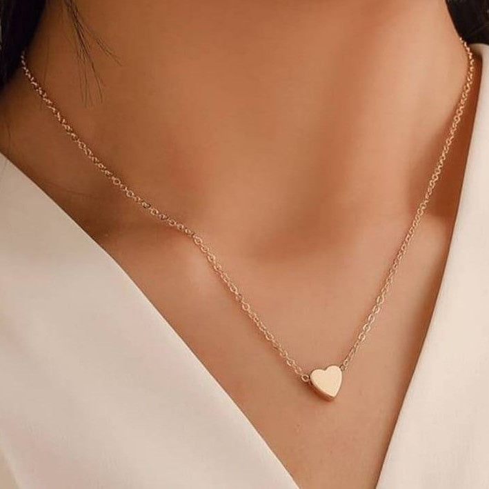 Minimalist Gold Heart Pendant Necklace