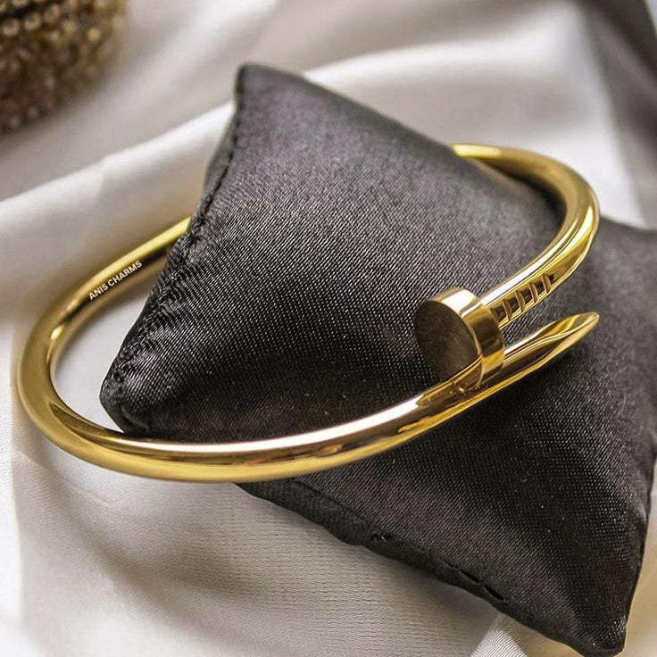 Nail Head Bangle - Gold Plated