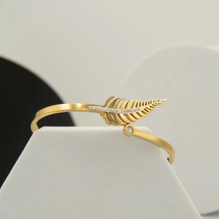 Premium Leaf Bangle
